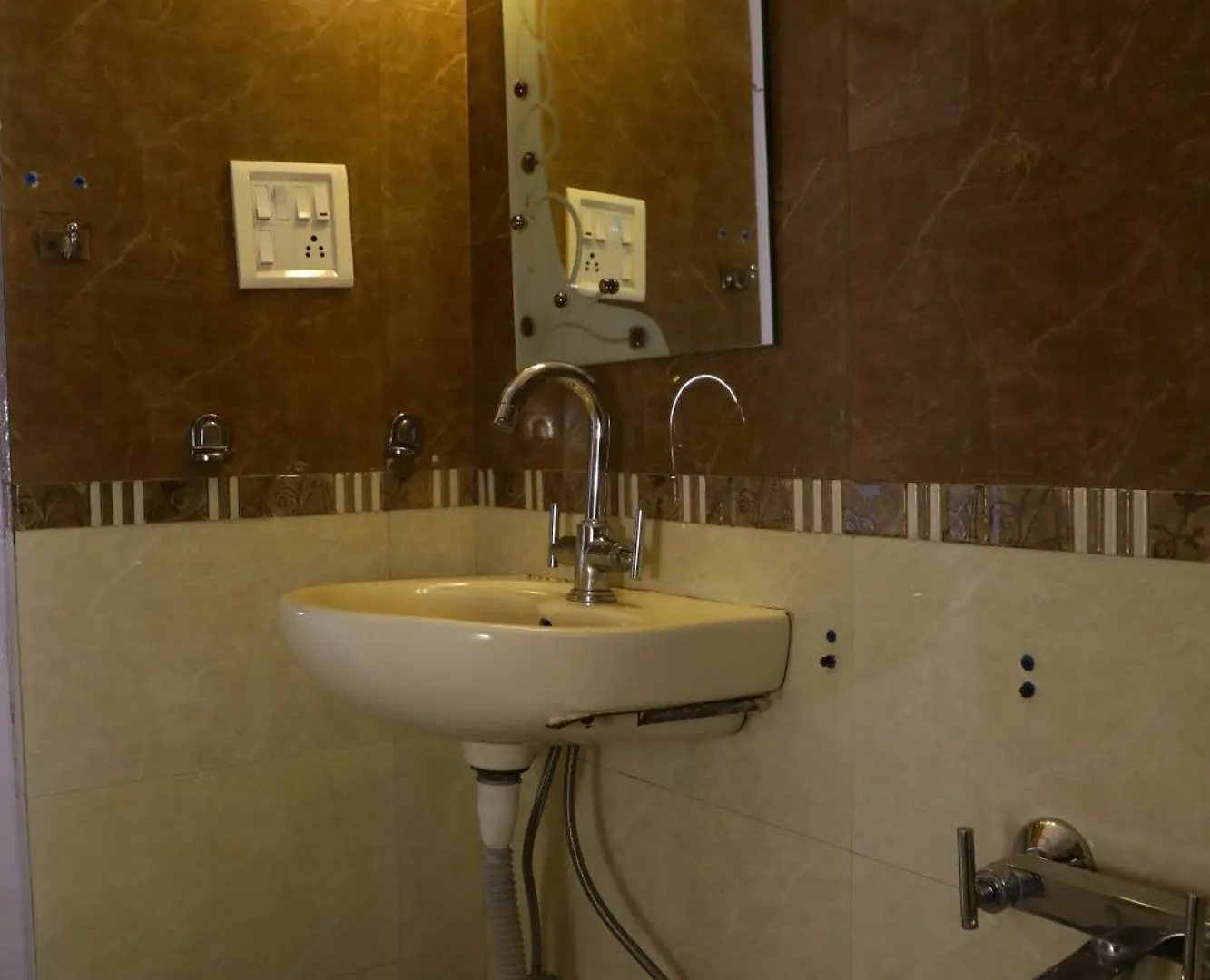 Sapphire Bed and Breakfast Shimla 0*,  Indien